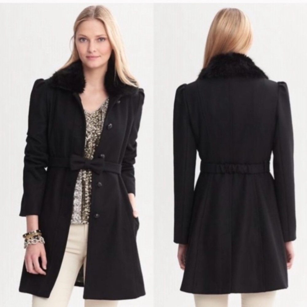 Banana Republic black coat with removable fur collar and bow